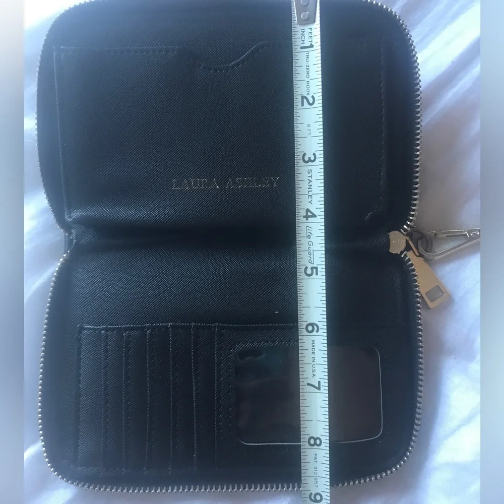Laura Ashley EnRoute Black Quilted Wristlet/Passport Travel Wallet NWOT
